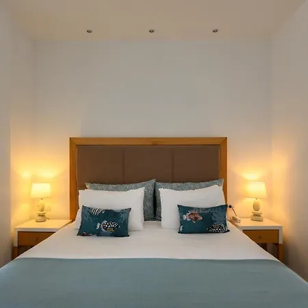 Impressive One Hotell