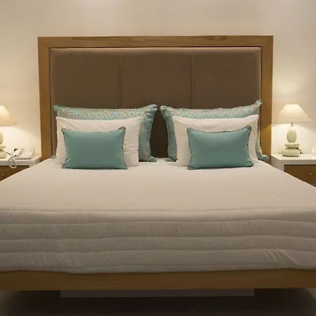 Impressive One Hotel 4*