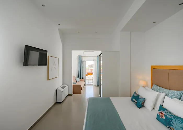 Hotel Impressive One Ormos Athinios