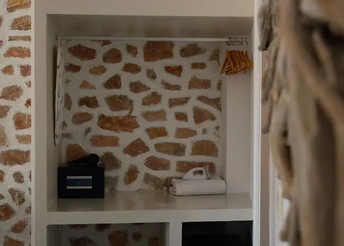 Impressive One 4* Ormos Athinios