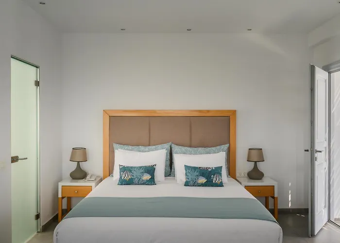 Impressive One Hotel 4*