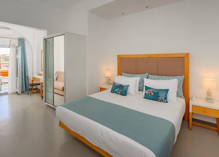 Hotel Impressive One 4*