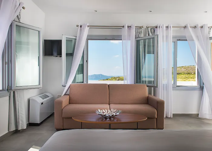 Impressive One Ormos Athinios