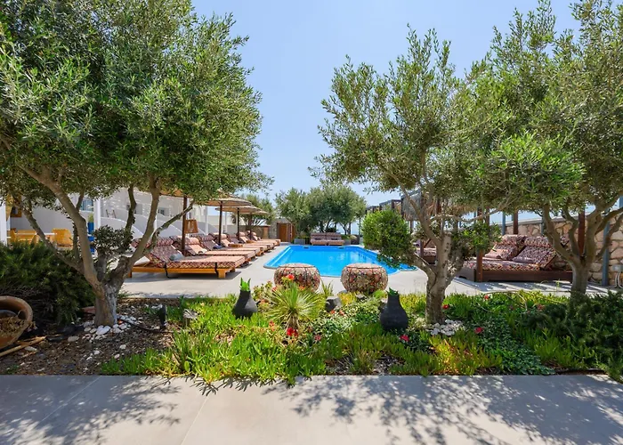 Ξενοδοχείο Impressive One 4*